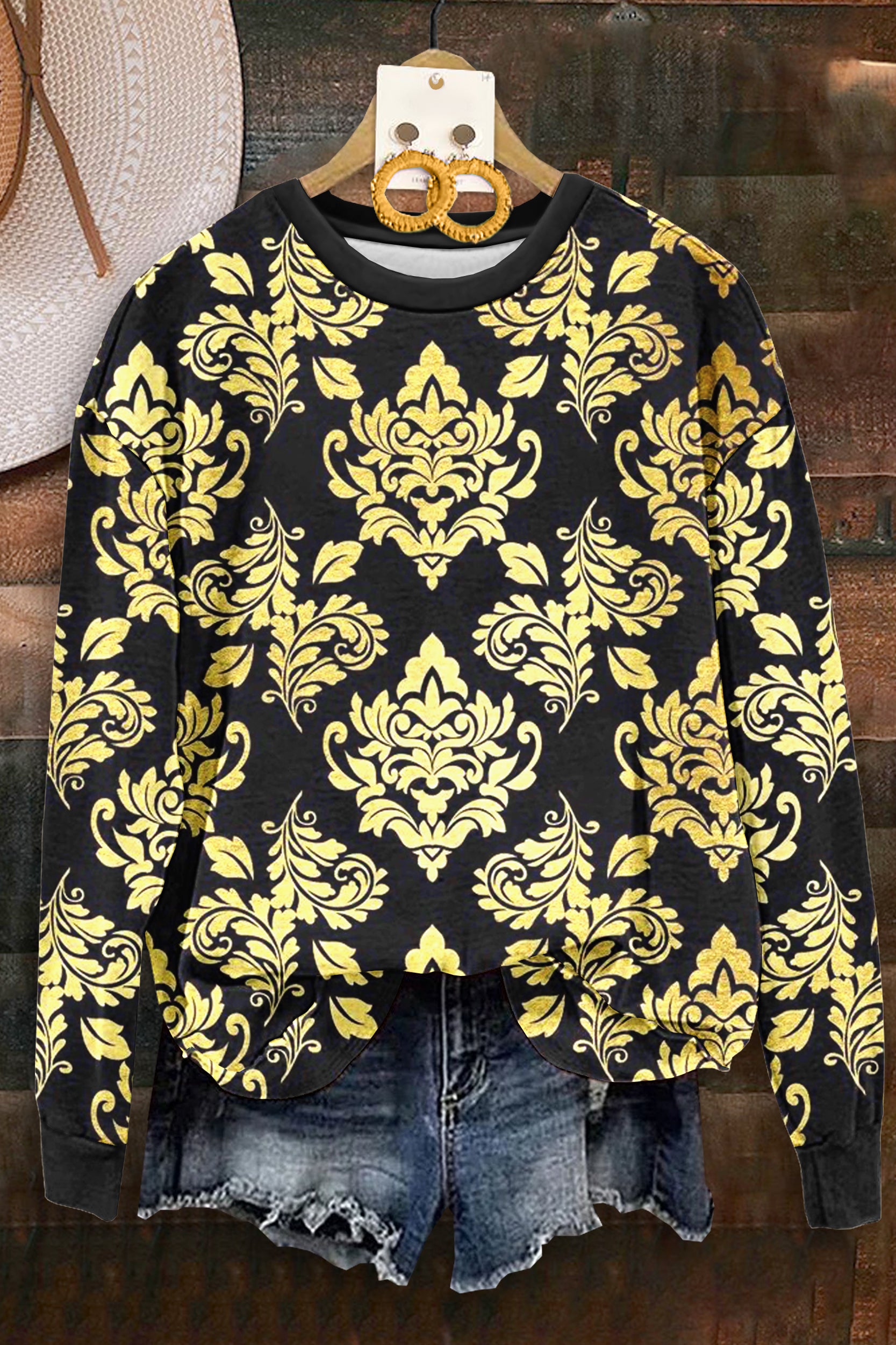 Classic Diamond Print Long Sleeve Top