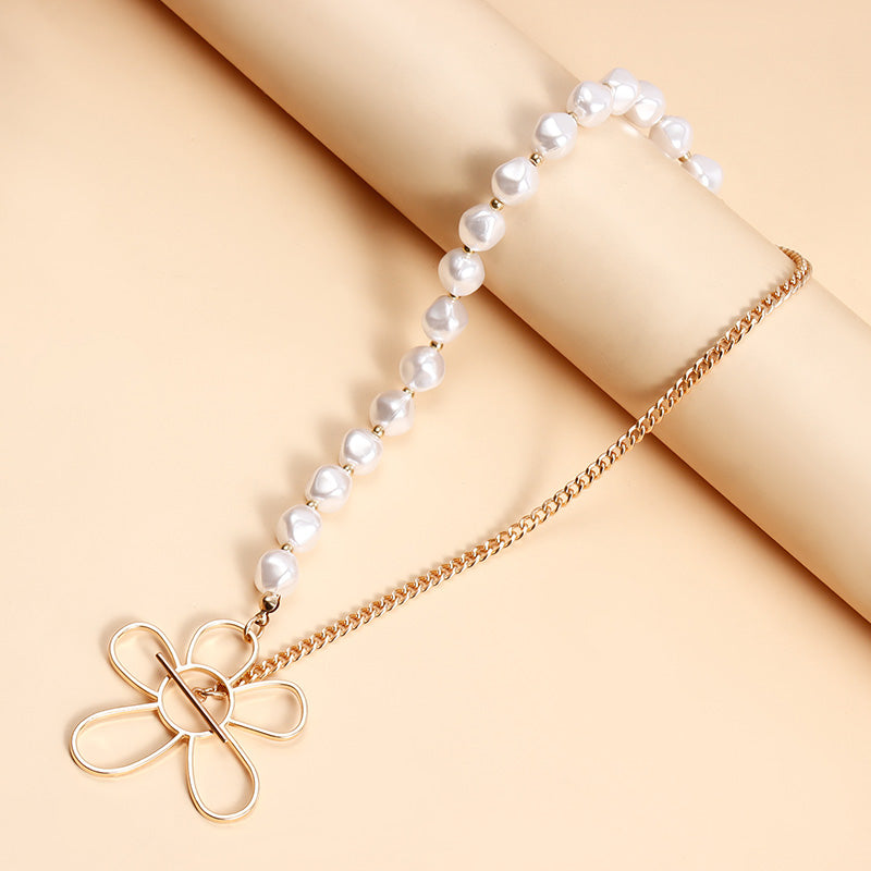 Elegant Pearl Hollow Flower Necklace