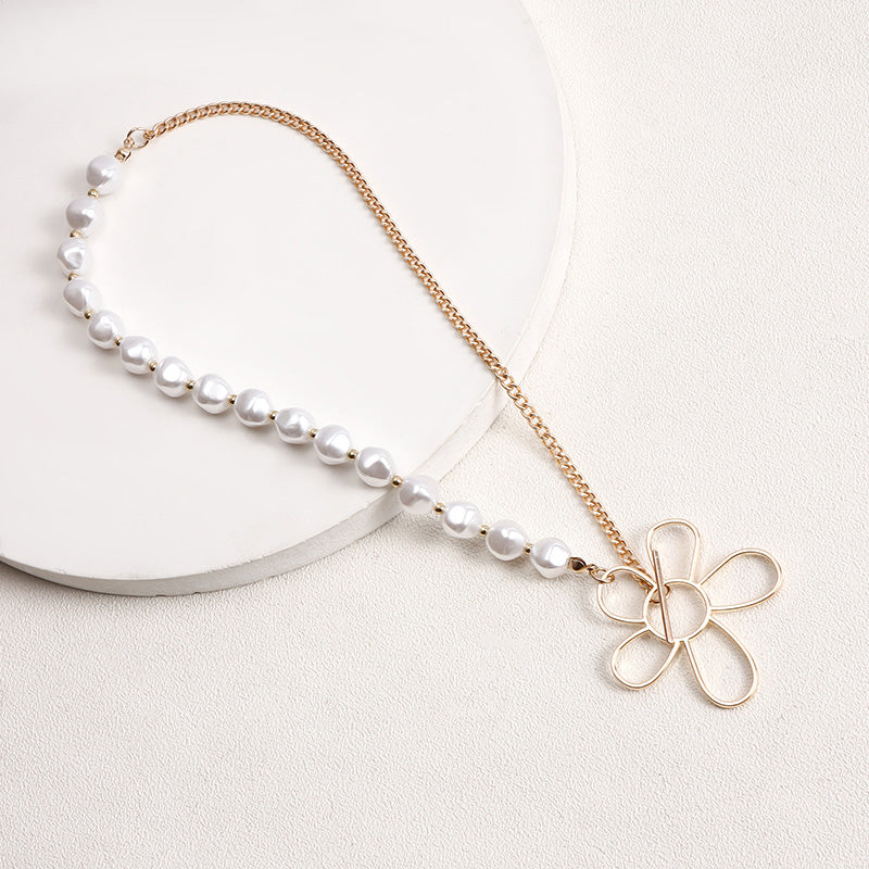 Elegant Pearl Hollow Flower Necklace