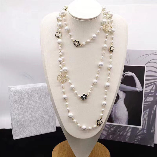 Sparkling Pearl Flower Necklace